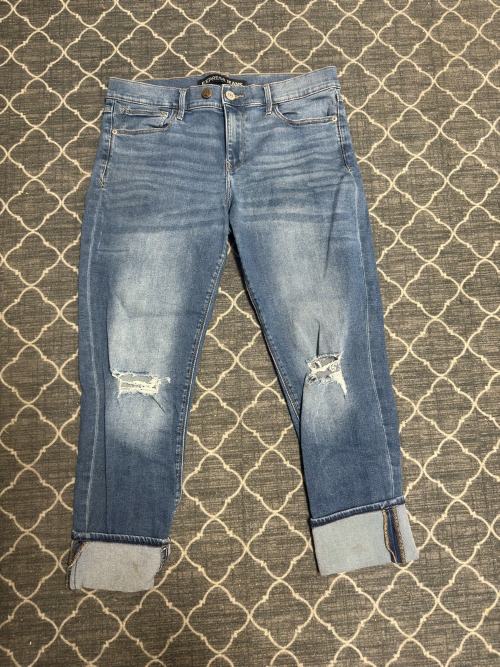Express Women’s Light Blue Distressed Ankle Jeans